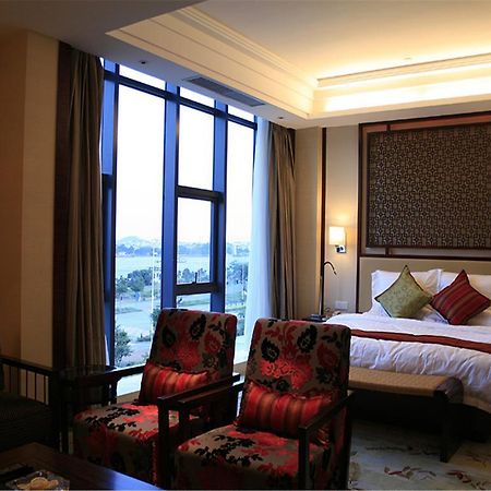 Southern Club Hotel Гуанчжоу Экстерьер фото